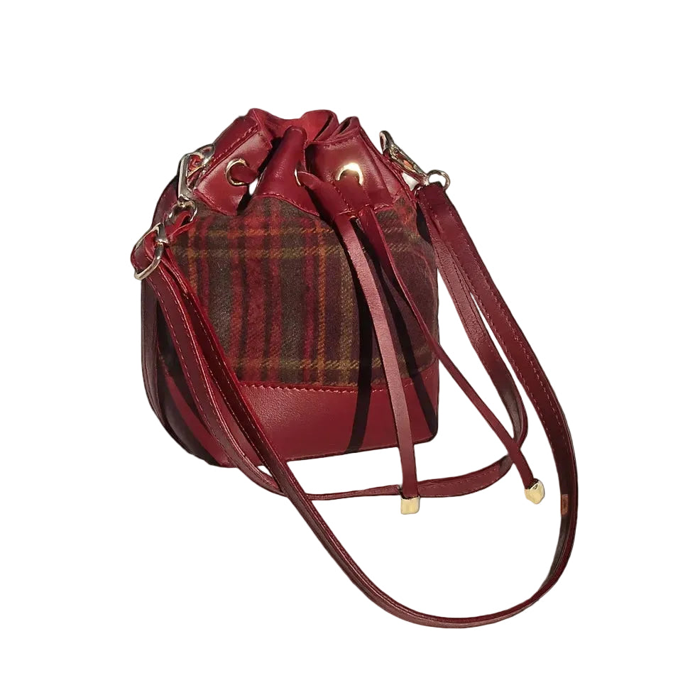 Bolso Saco de Piel y Tela Tartán en Color Burdeos